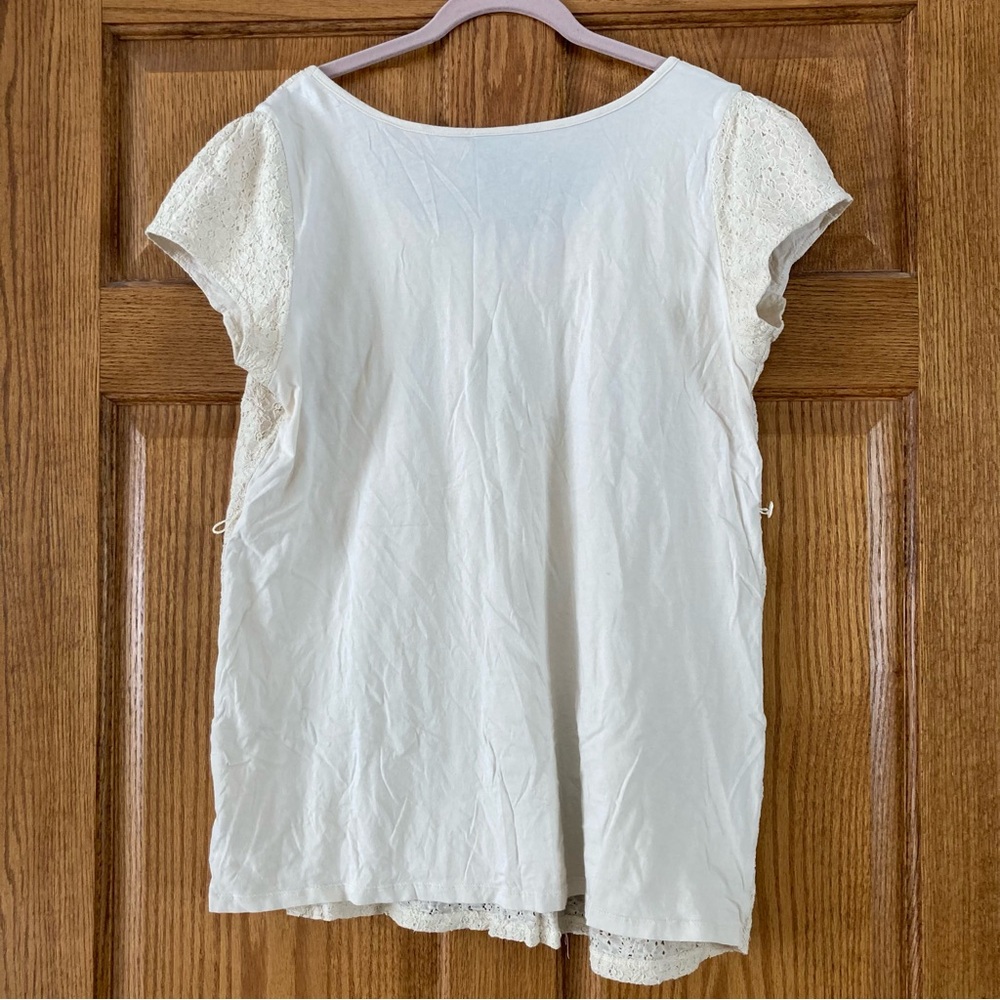 5/$15 Oh Baby Ivory Floral Overlay SS Top XL - Picture 2 of 8
